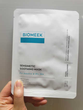 바이오믹 BIOMEEK SENSIMETIC SOOTHING MASK.S — 5점을 준 리뷰어가 2020년 6월 올린 사용 사진