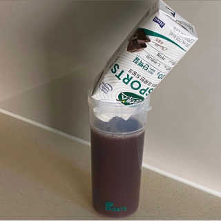 셀렉스스포츠 셀렉스 스포츠 드링크 초콜릿 _ 330ml x 12팩 — 5점을 준 리뷰어가 2020년 11월 올린 사용 사진