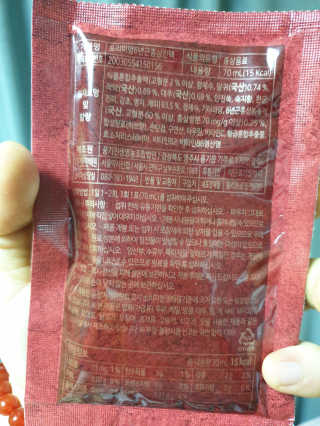 서울약사신협_프리미엄 6년근 홍삼진액_70mlx30포 — 5점을 준 리뷰어가 2020년 6월 올린 사용 사진