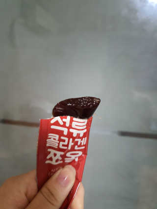 조은약초 석류콜라겐 석류즙 석류쪼옥 젤리 스틱 15포 x 20g — 4점을 준 리뷰어가 2020년 8월 올린 사용 사진