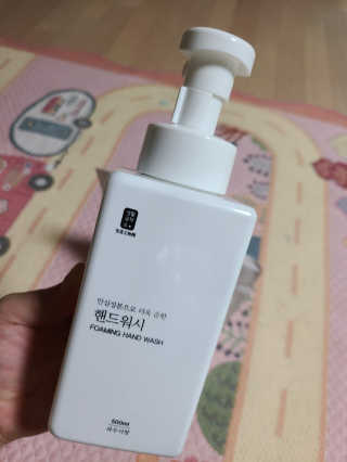 [생활공작소]핸드워시 용기 500ml 1개+리필 400ml 2개 — 5점을 준 리뷰어가 2020년 8월 올린 사용 사진