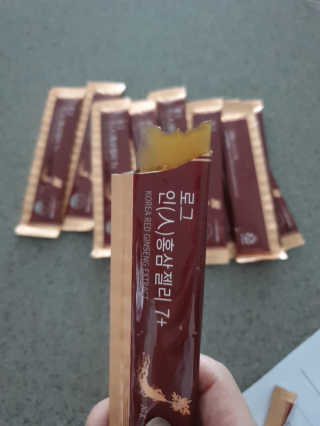 로그네이처 로그 인 홍삼젤리 7+ — 5점을 준 리뷰어가 2020년 4월 올린 사용 사진