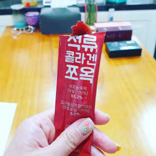 조은약초 석류콜라겐 석류즙 석류쪼옥 젤리 스틱 15포 x 20g — 5점을 준 리뷰어가 2020년 7월 올린 사용 사진