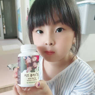 비타맘 키즈플러스업 성장기 어린이 멀티비타민미네랄 120정 — 5점을 준 리뷰어가 2020년 6월 올린 사용 사진