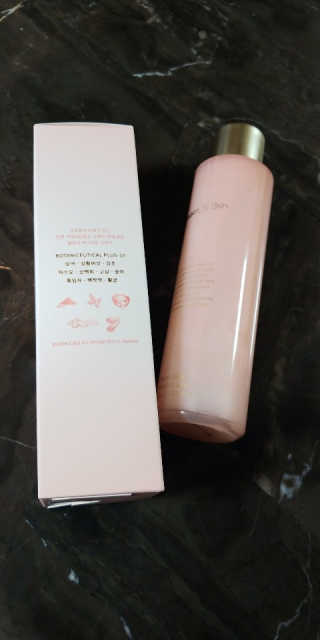 Tween.Ty Skin 트웬티스킨 뉴트리 토너 프리미엄 라인 — 5점을 준 리뷰어가 2020년 10월 올린 사용 사진
