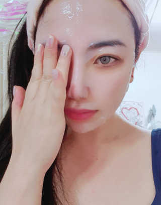 이너풀 하이 모이스처라이징 바이오셀룰로오스 마스크 — 5점을 준 리뷰어가 2020년 8월 올린 사용 사진