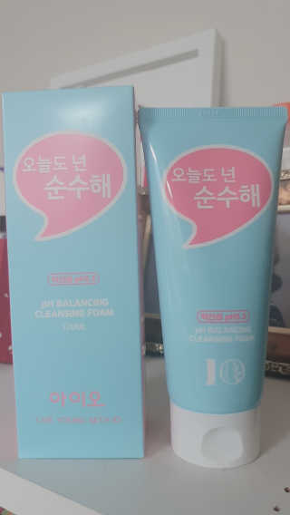 IO 아이오 오늘도 넌 순수해 - 약산성 클렌징폼 — 5점을 준 리뷰어가 2020년 12월 올린 사용 사진