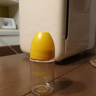 유비맘 PPSU 젖병 노꼭지_200ml_컬러 랜덤 발송 — 5점을 준 리뷰어가 2020년 9월 올린 사용 사진