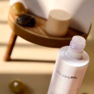 어글리프루프 에센스 스탑디어글리 레드모먼트 에센스 120ml — 5점을 준 리뷰어가 2020년 10월 올린 사용 사진