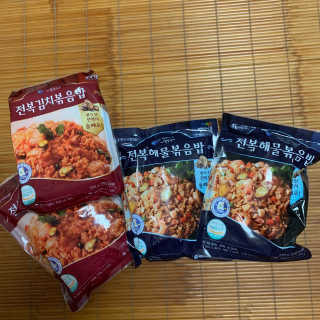 바다는다웰빙이다 전복해물볶음밥/전복김치볶음밥 250g-4봉지 — 5점을 준 리뷰어가 2020년 8월 올린 사용 사진