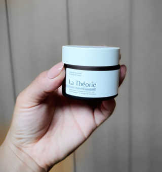 La Theorie Hydrating Ingredients | 하이드레이팅 인그레이디언츠 — 5점을 준 리뷰어가 2020년 5월 올린 사용 사진