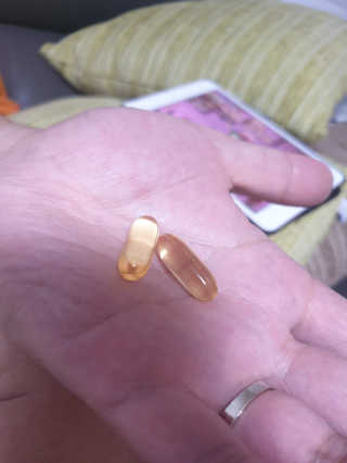 JW중외제약 마이코드 알티지 오메가3 1000 mg — 4점을 준 리뷰어가 2020년 9월 올린 사용 사진