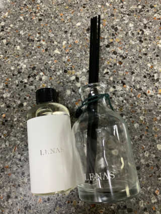 레나스 프리미엄 아로마 디퓨저 200ml  [1SET] — 4점을 준 리뷰어가 2020년 9월 올린 사용 사진