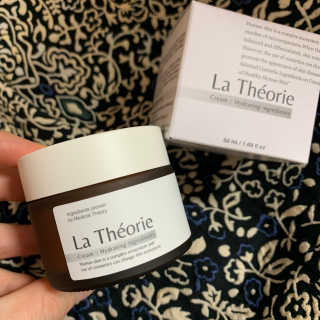 La Theorie Hydrating Ingredients | 하이드레이팅 인그레이디언츠 — 5점을 준 리뷰어가 2020년 4월 올린 사용 사진