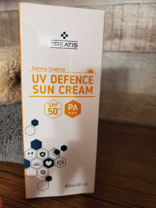 트리티스 US [TREATIS] UV Defence Sun Cream PA+++ / SPF50+ — 5점을 준 리뷰어가 2020년 10월 올린 사용 사진