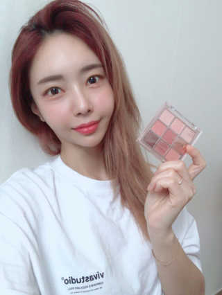 데이지크 SS컬렉션 로즈페탈 섀도우 팔레트 — 5점을 준 리뷰어가 2020년 4월 올린 사용 사진