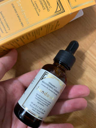 [스킨큐어] 산다화 비타민C 화이트닝 에센스 30ml — 4점을 준 리뷰어가 2020년 4월 올린 사용 사진