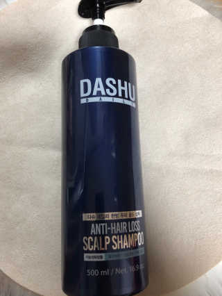 다슈코리아 다슈 데일리 단백질 한방 두피 골드 샴푸 500ml — 5점을 준 리뷰어가 2020년 4월 올린 사용 사진
