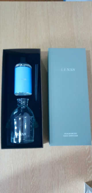 레나스 프리미엄 아로마 디퓨저 200ml  [1SET] — 4.5점을 준 리뷰어가 2020년 9월 올린 사용 사진