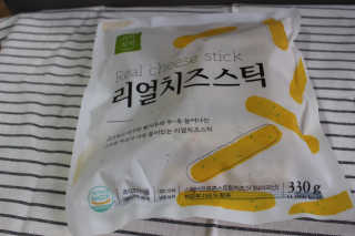 가치식탁 리얼치즈스틱, 리얼크림치즈볼 — 5점을 준 리뷰어가 2020년 9월 올린 사용 사진