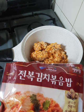 바다는다웰빙이다 전복해물볶음밥/전복김치볶음밥 250g-4봉지 — 5점을 준 리뷰어가 2020년 7월 올린 사용 사진