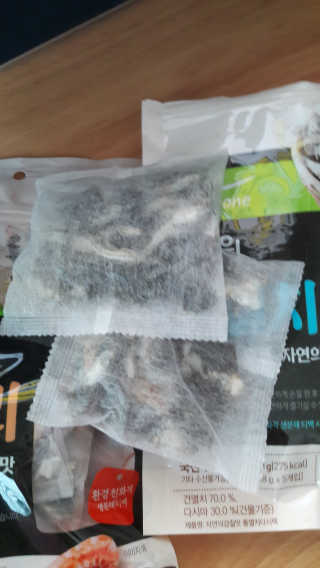 [풀무원] 자연의 감칠맛 통디포리, 통멸치 다시팩 세트 — 5점을 준 리뷰어가 2020년 5월 올린 사용 사진