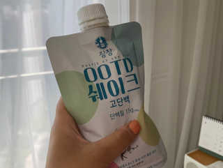 [꾸콤] 참참 OOTD쉐이크 고단백 일주일세트 50g x 5 — 4점을 준 리뷰어가 2020년 9월 올린 사용 사진