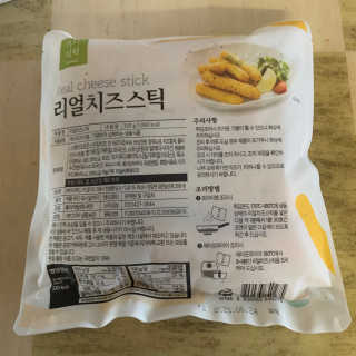 가치식탁 리얼치즈스틱, 리얼크림치즈볼 — 5점을 준 리뷰어가 2020년 10월 올린 사용 사진