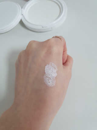 [소그냅] 빅 쿨링핏 썬쿠션 SPF 50+PA++++ — 4점을 준 리뷰어가 2020년 4월 올린 사용 사진