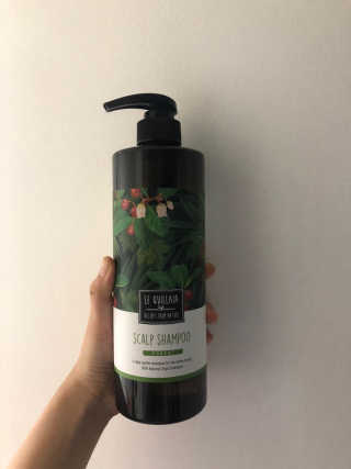 르퀼라야 스칼프 샴푸 810ml [가드니아/포레스트] — 5점을 준 리뷰어가 2020년 7월 올린 사용 사진