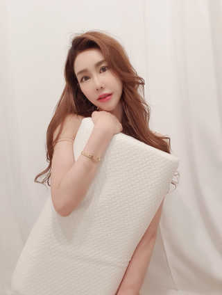 포유 메모리폼 경추베개 자모니베개 — 5점을 준 리뷰어가 2020년 7월 올린 사용 사진