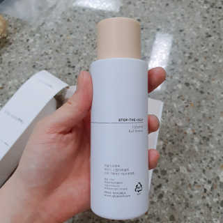 어글리프루프 에센스 스탑디어글리 레드모먼트 에센스 120ml — 5점을 준 리뷰어가 2020년 10월 올린 사용 사진