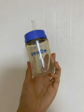 유비맘 PPSU 젖병 노꼭지_200ml_컬러 랜덤 발송 — 3.5점을 준 리뷰어가 2020년 6월 올린 사용 사진