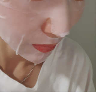 바이오믹 BIOMEEK SENSIMETIC SOOTHING MASK.S — 5점을 준 리뷰어가 2020년 6월 올린 사용 사진
