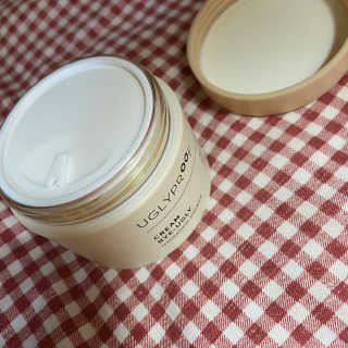어글리프루프 크림 바이어글리 하이드레이션 샤워 50ml — 5점을 준 리뷰어가 2020년 10월 올린 사용 사진