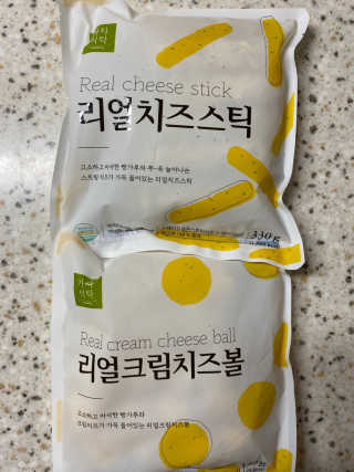 가치식탁 리얼치즈스틱, 리얼크림치즈볼 — 5점을 준 리뷰어가 2020년 5월 올린 사용 사진