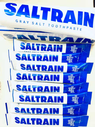 솔트레인 SALTRAIN 그레이 솔트 덴탈 케어 세트 — 5점을 준 리뷰어가 2020년 11월 올린 사용 사진