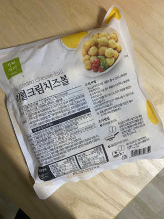 가치식탁 리얼치즈스틱, 리얼크림치즈볼 — 5점을 준 리뷰어가 2020년 10월 올린 사용 사진