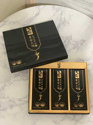 헬스업_천명진프리미엄홍삼스틱_10ml x 30포 — 5점을 준 리뷰어가 2020년 11월 올린 사용 사진