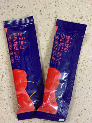 서울약사신협_쁘띠쁘띠타트체리콜라겐_20g x 14포 — 3.5점을 준 리뷰어가 2020년 12월 올린 사용 사진