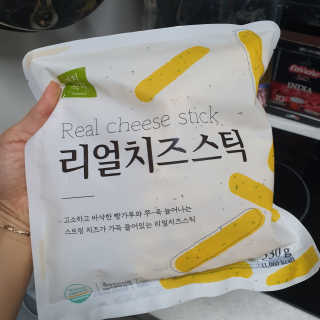 가치식탁 리얼치즈스틱, 리얼크림치즈볼 — 5점을 준 리뷰어가 2020년 10월 올린 사용 사진