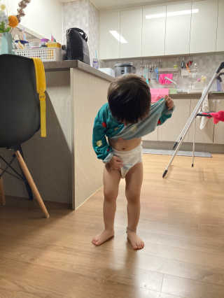 오브맘 밤 프리미엄 아기 기저귀 팬티형 밴드형 — 5점을 준 리뷰어가 2020년 11월 올린 사용 사진