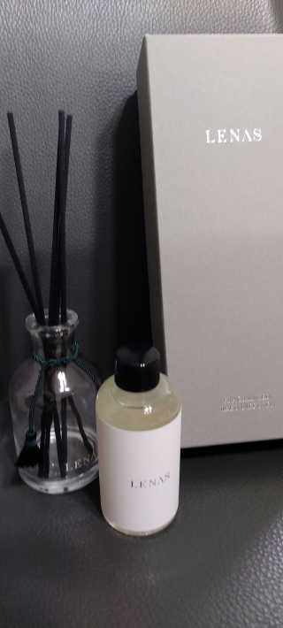 레나스 프리미엄 아로마 디퓨저 200ml  [1SET] — 5점을 준 리뷰어가 2020년 9월 올린 사용 사진