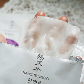 한천수 펩타이드 마스크팩 5종 10매 구성 — 5점을 준 리뷰어가 2020년 6월 올린 사용 사진