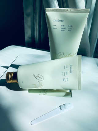 프라도어 바디 프라이머 크림-데오도란트 x 퍼퓸 로션 — 4점을 준 리뷰어가 2020년 7월 올린 사용 사진