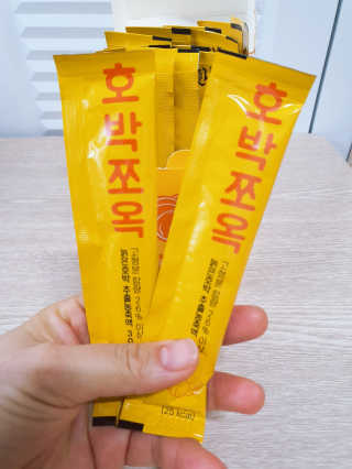 조은약초 국산 늙은 호박즙 호박쪼옥 젤리 20g x 15포 — 5점을 준 리뷰어가 2020년 6월 올린 사용 사진