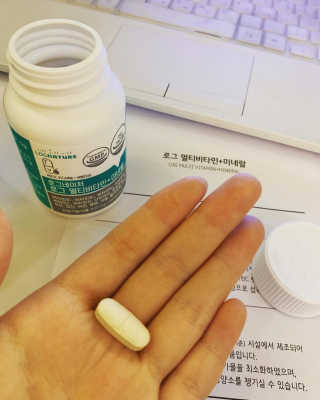 로그네이처 로그 멀티비타민+미네랄 — 5점을 준 리뷰어가 2020년 6월 올린 사용 사진
