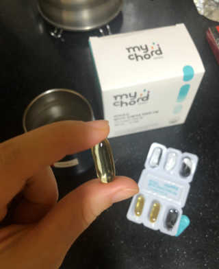 JW중외제약 마이코드 알티지 오메가3 1000 mg — 5점을 준 리뷰어가 2020년 9월 올린 사용 사진