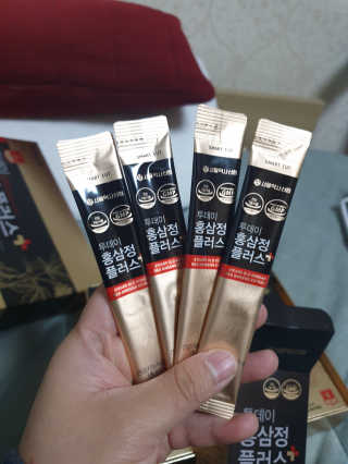 서울약사신협_투데이홍삼정플러스스틱_10g x 30포 — 5점을 준 리뷰어가 2020년 12월 올린 사용 사진