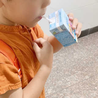 서울에프엔비 뽀로로가 좋아하는 튼튼우유 — 5점을 준 리뷰어가 2020년 9월 올린 사용 사진